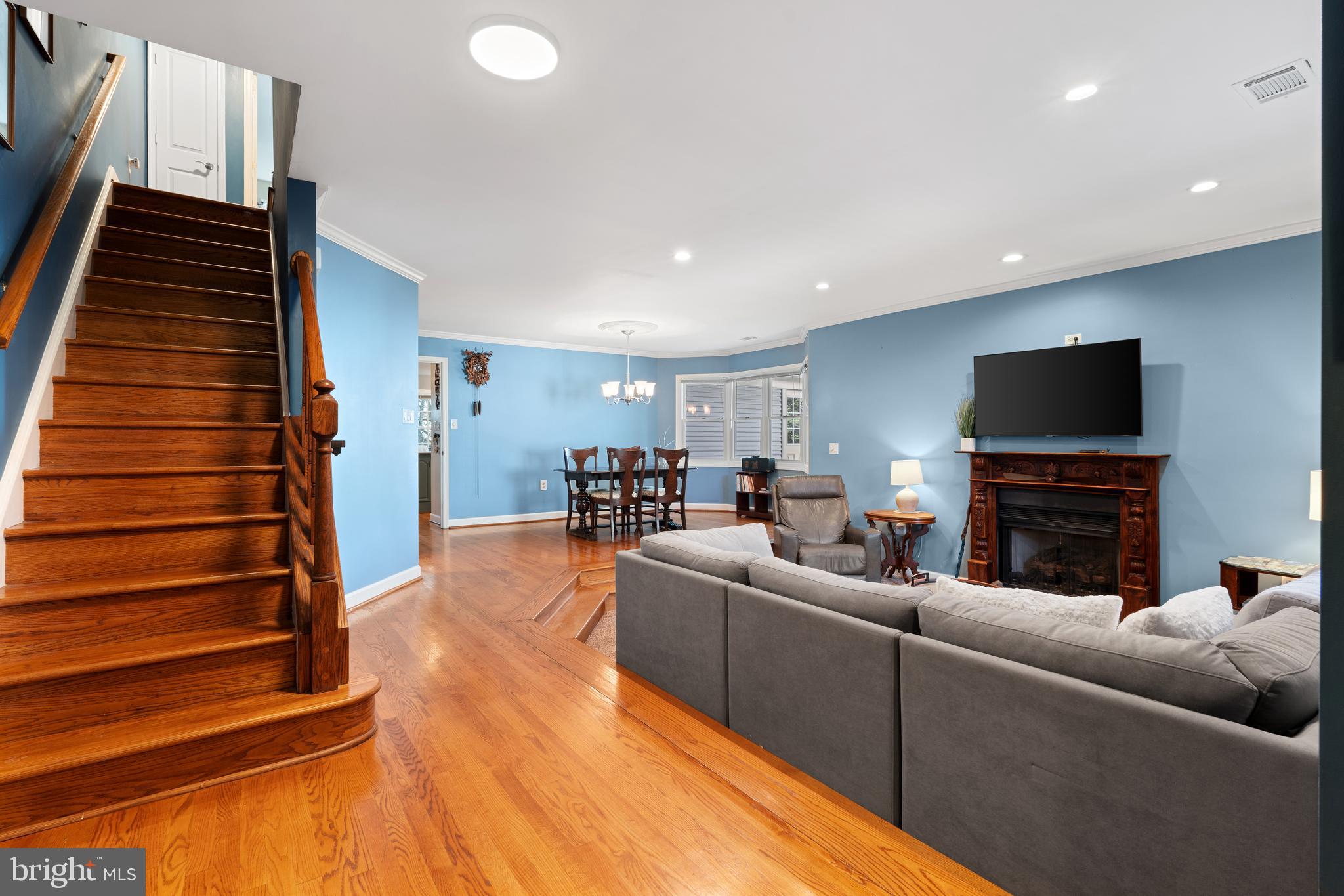 801 DUNBROOKE COURT