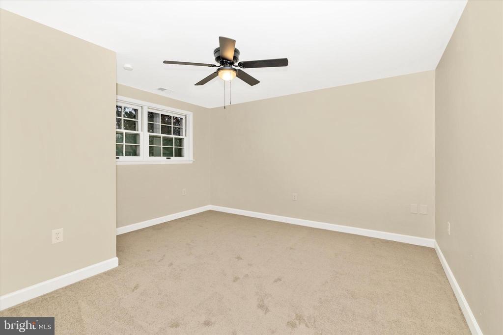 8116 BROADVIEW DRIVE