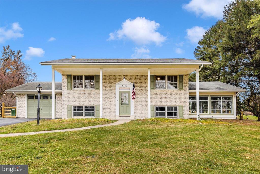 8116 BROADVIEW DRIVE