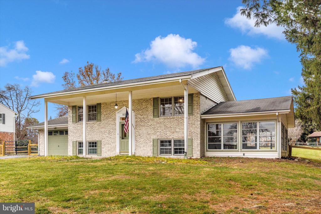 8116 BROADVIEW DRIVE