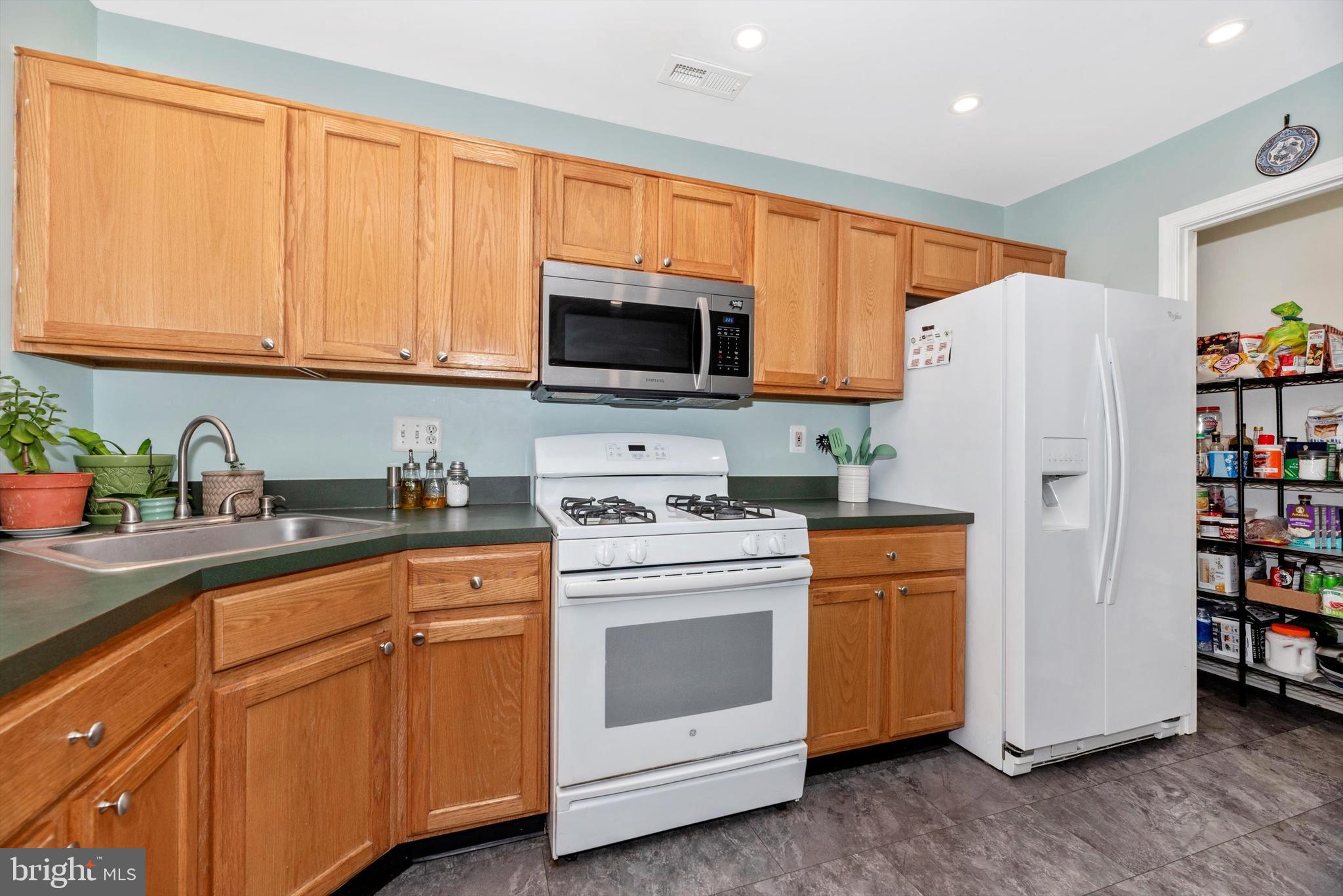 617 HOLLOWSTONE ROAD