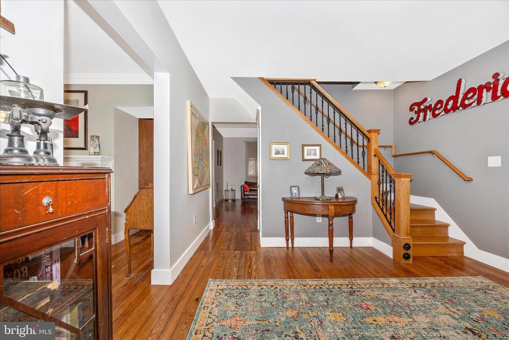 2 E 14TH STREET