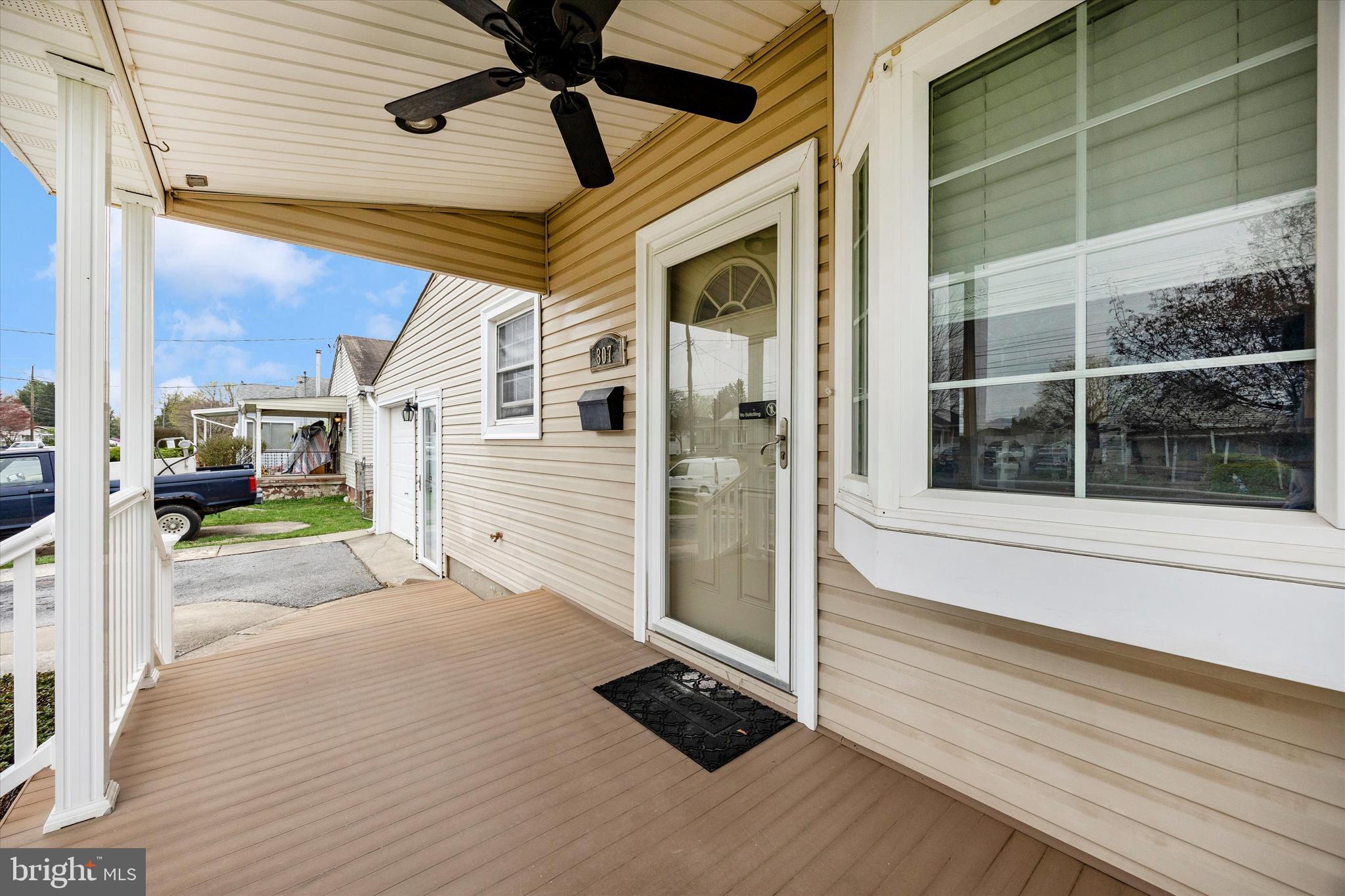 307 REDWOOD AVENUE