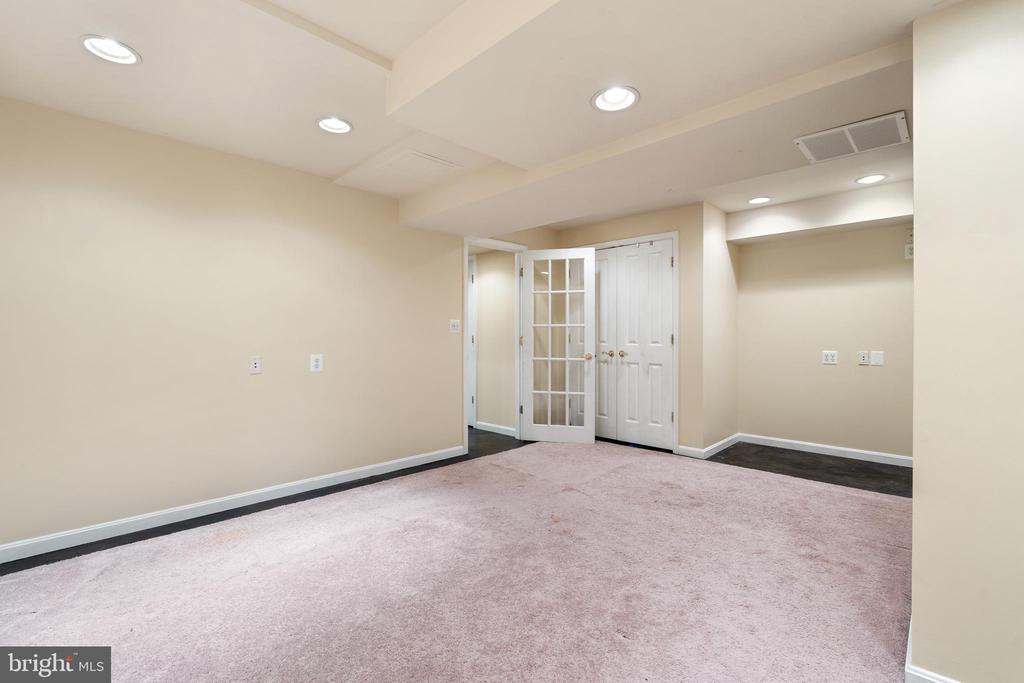 801 DUNBROOKE COURT