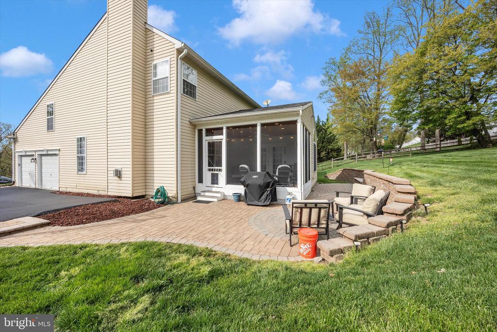 5867 WINTER OAKS PLACE