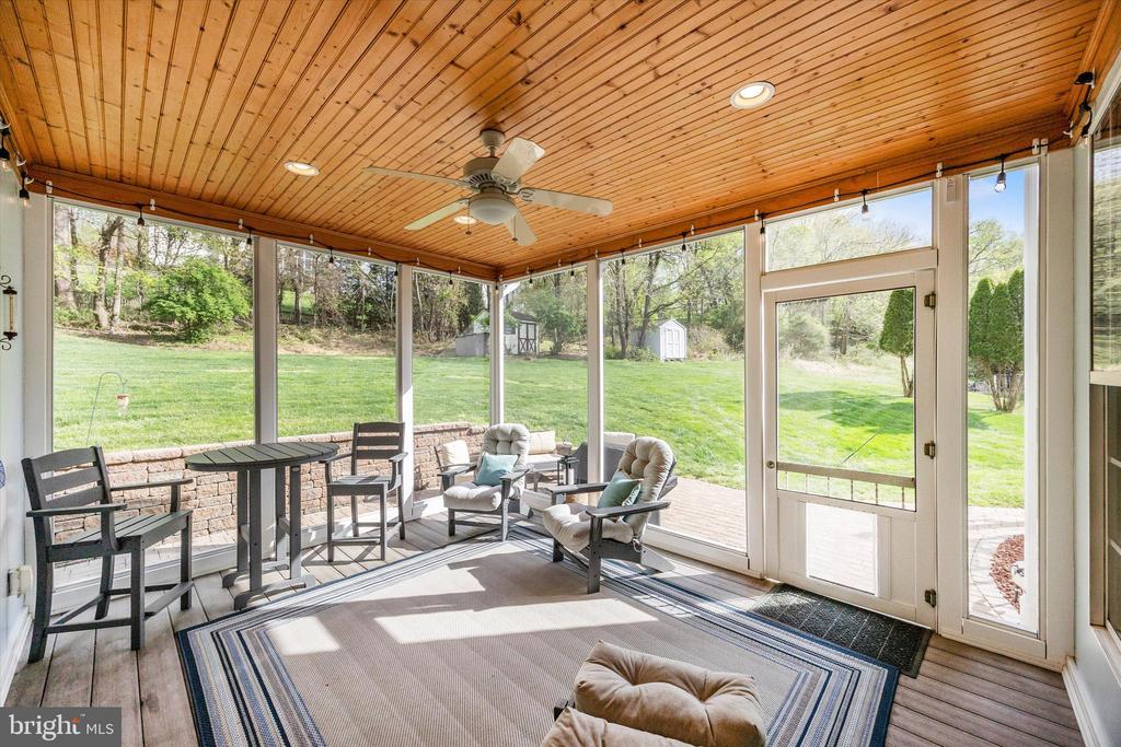 5867 WINTER OAKS PLACE