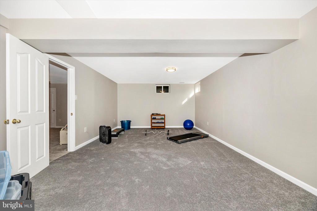 5867 WINTER OAKS PLACE