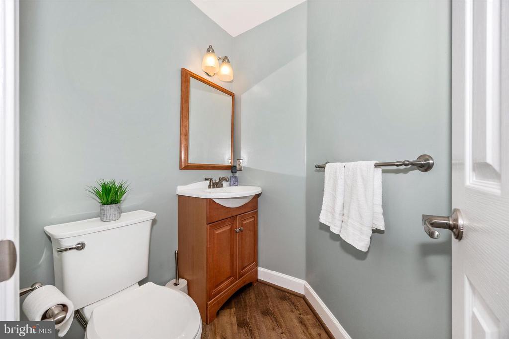 5867 WINTER OAKS PLACE
