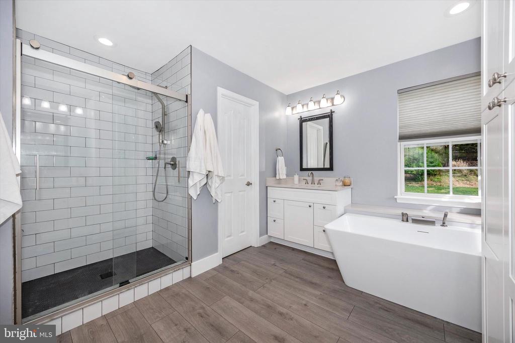 5867 WINTER OAKS PLACE
