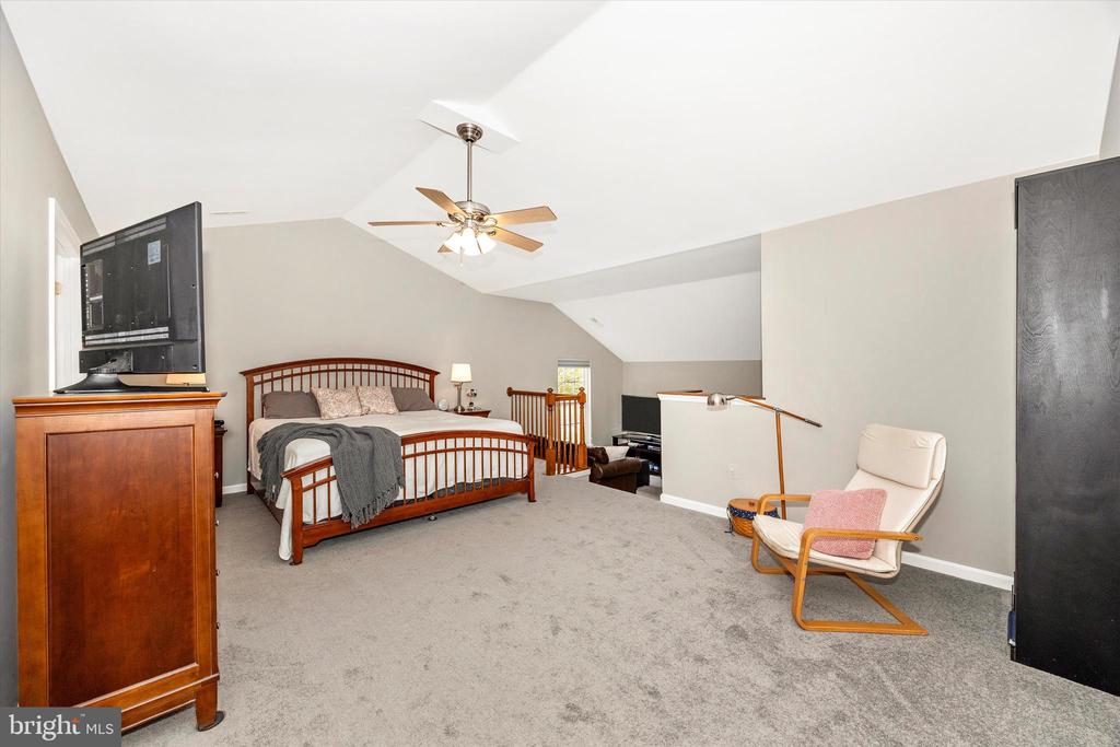 5867 WINTER OAKS PLACE