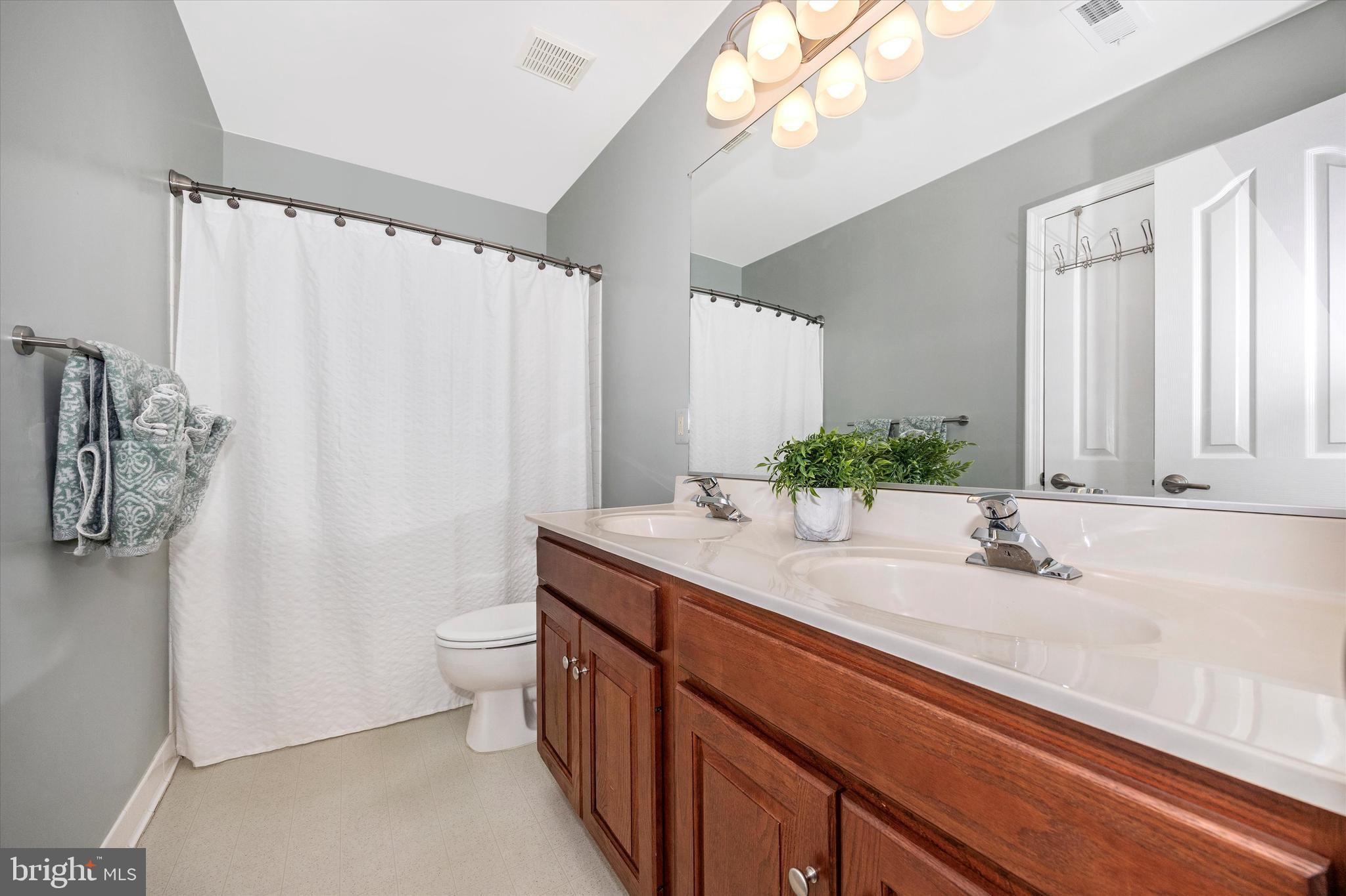 5867 WINTER OAKS PLACE