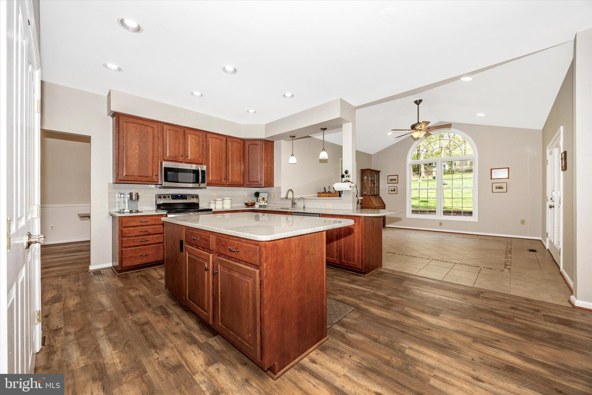 5867 WINTER OAKS PLACE