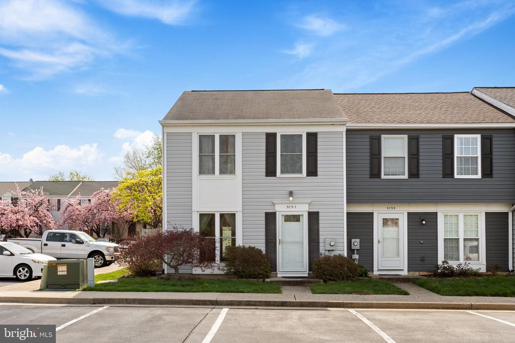 5757 SUNSET VIEW LANE