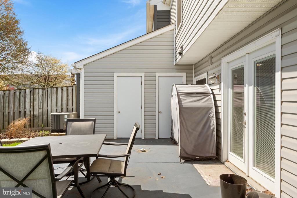 5757 SUNSET VIEW LANE