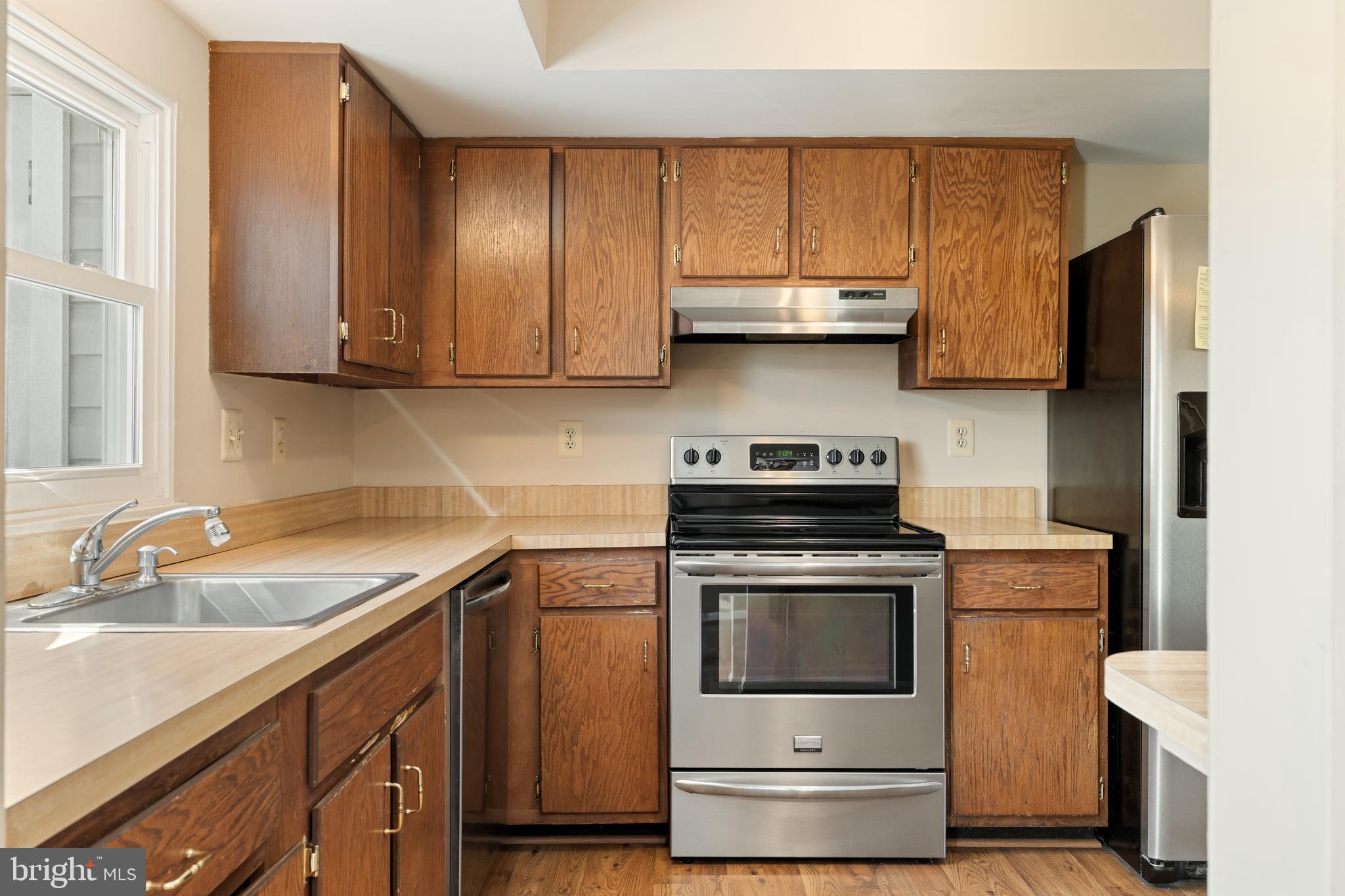 5757 SUNSET VIEW LANE