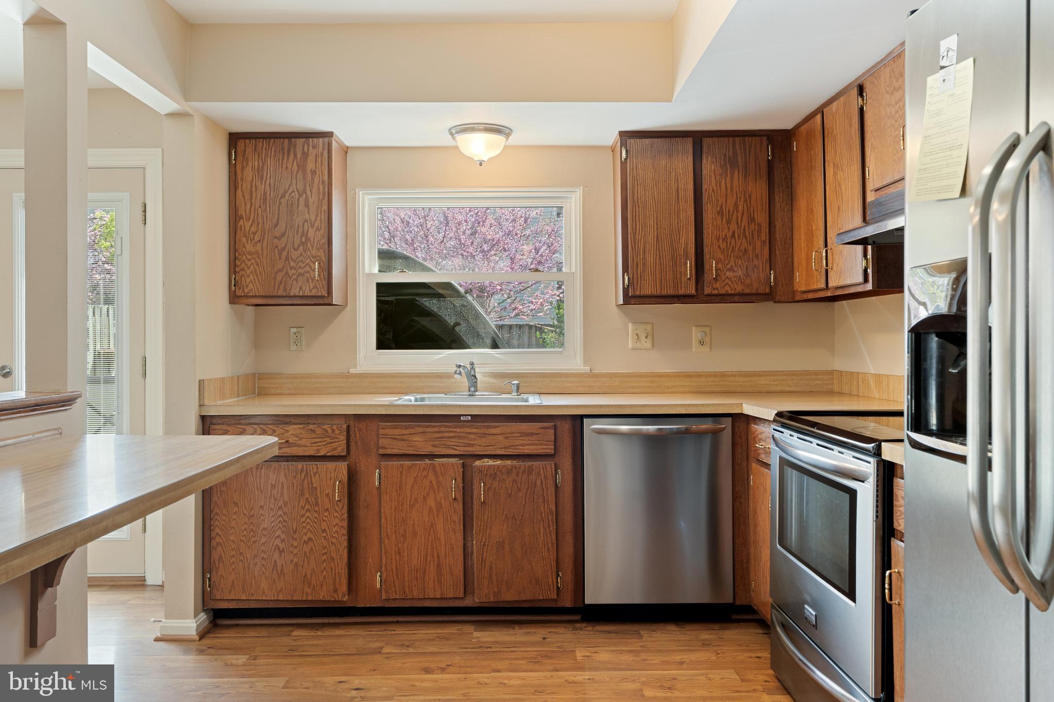 5757 SUNSET VIEW LANE