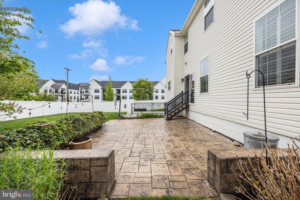 1133 WILCOX COURT