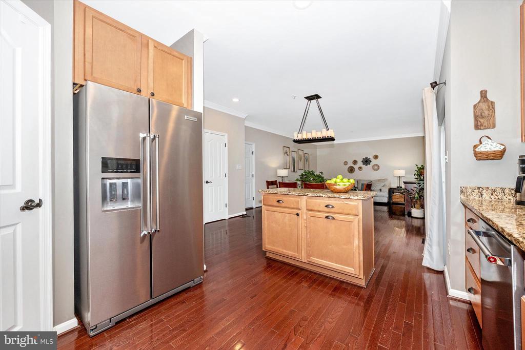 1133 WILCOX COURT
