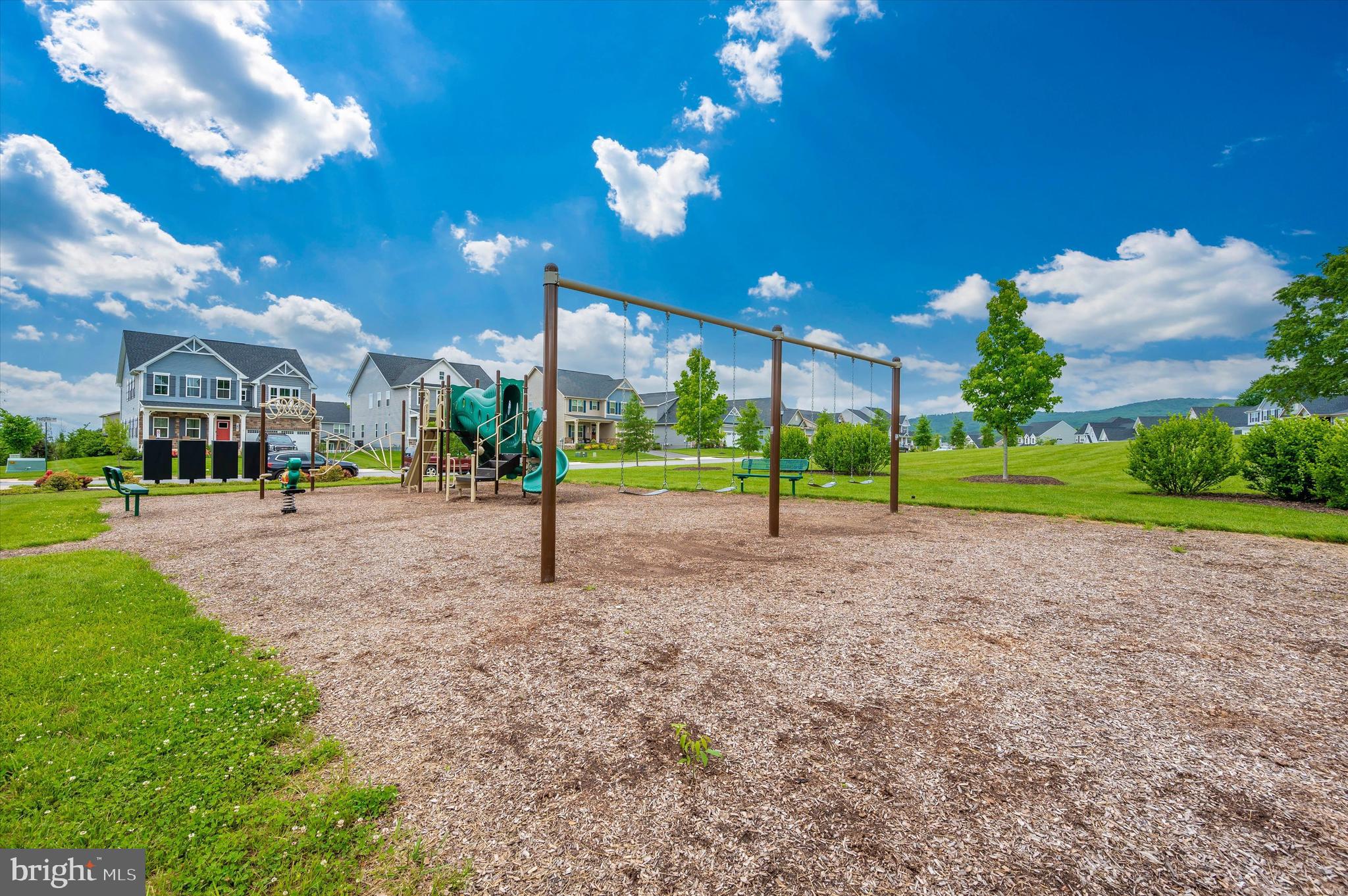 2916 FENCE BUSTER CT