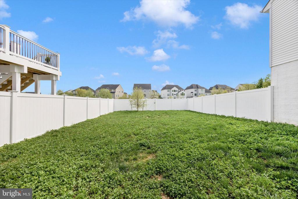 2916 FENCE BUSTER CT
