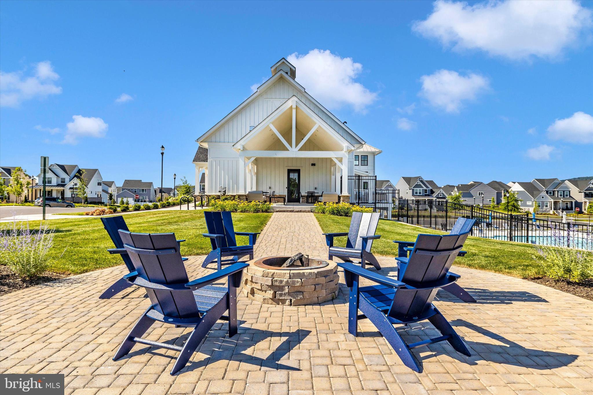 2916 FENCE BUSTER CT