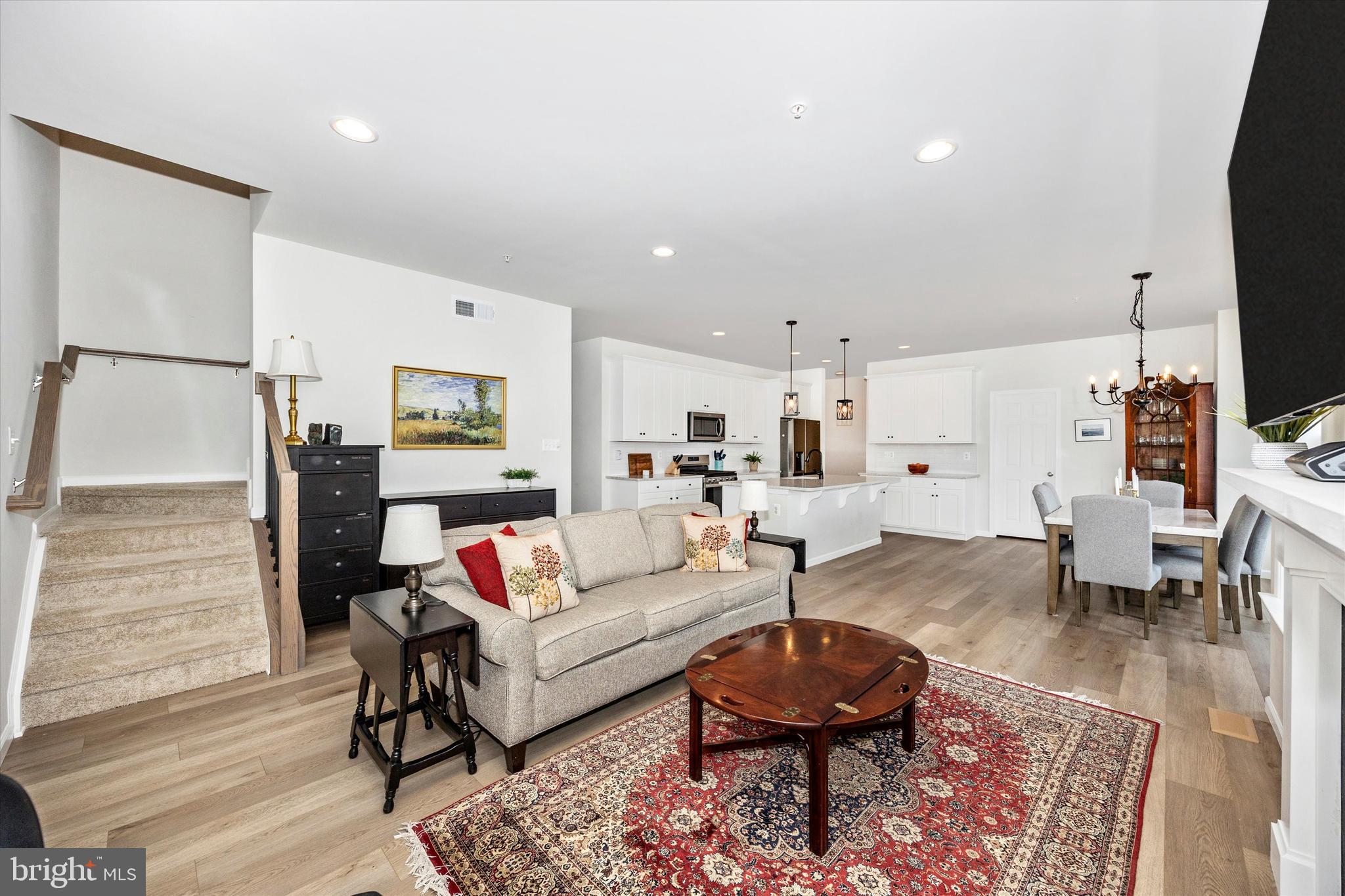 2916 FENCE BUSTER CT