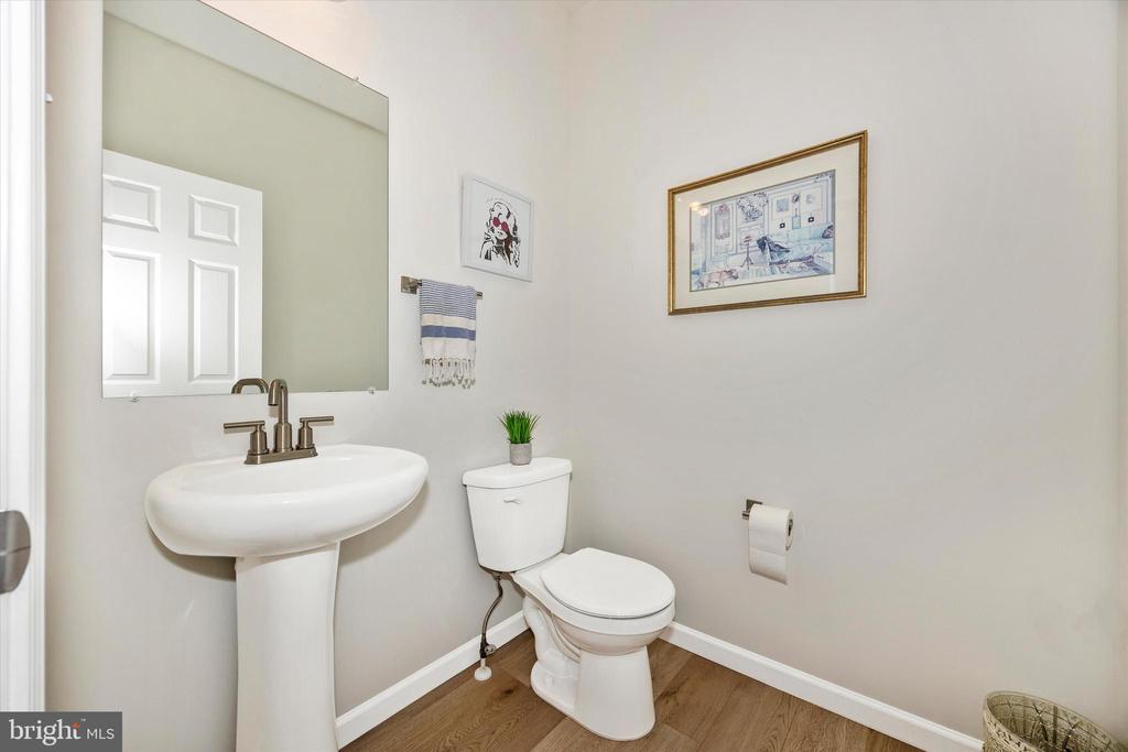 2916 FENCE BUSTER CT
