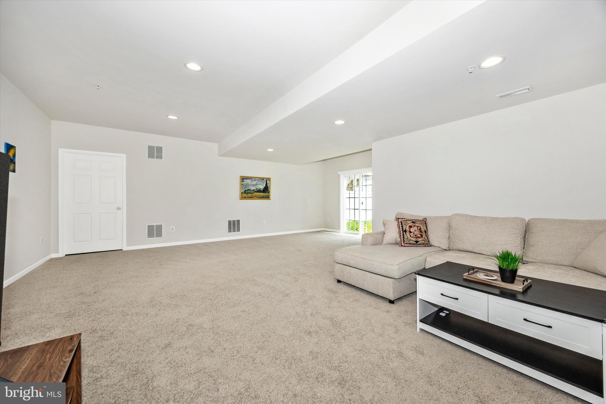 2916 FENCE BUSTER CT