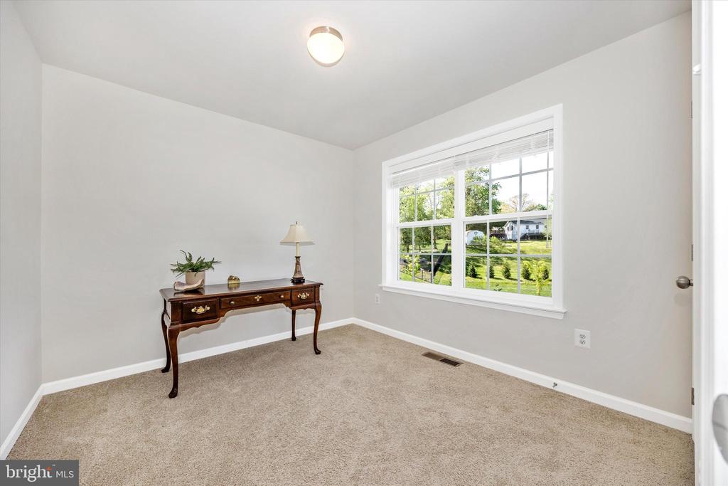 2916 FENCE BUSTER CT
