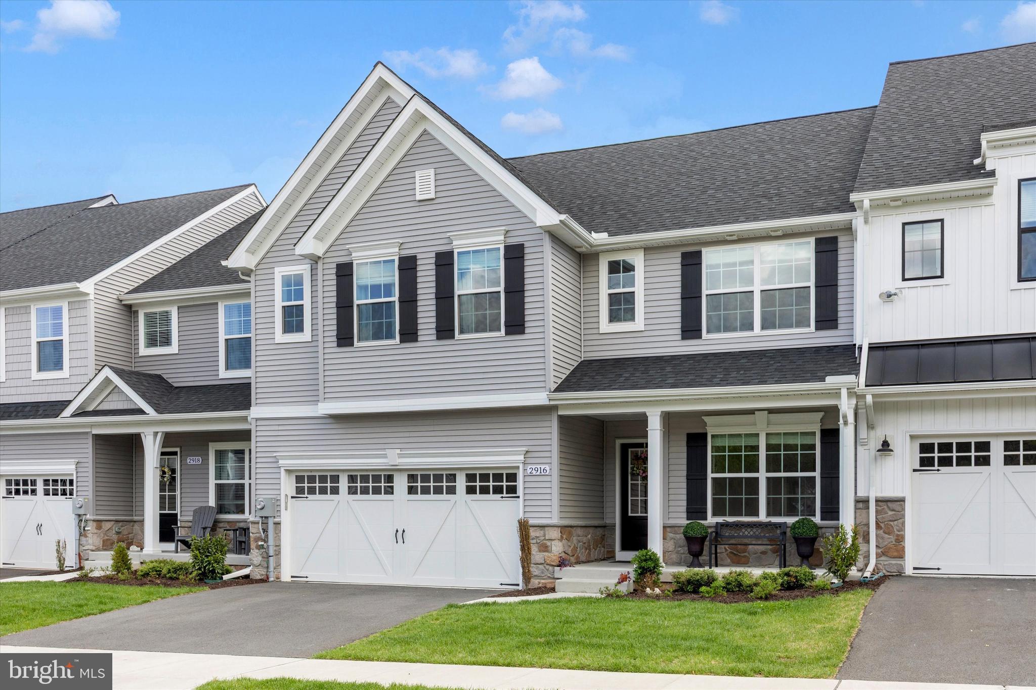 2916 FENCE BUSTER CT