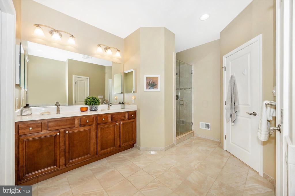 6943 COUNTRY CLUB TERRACE