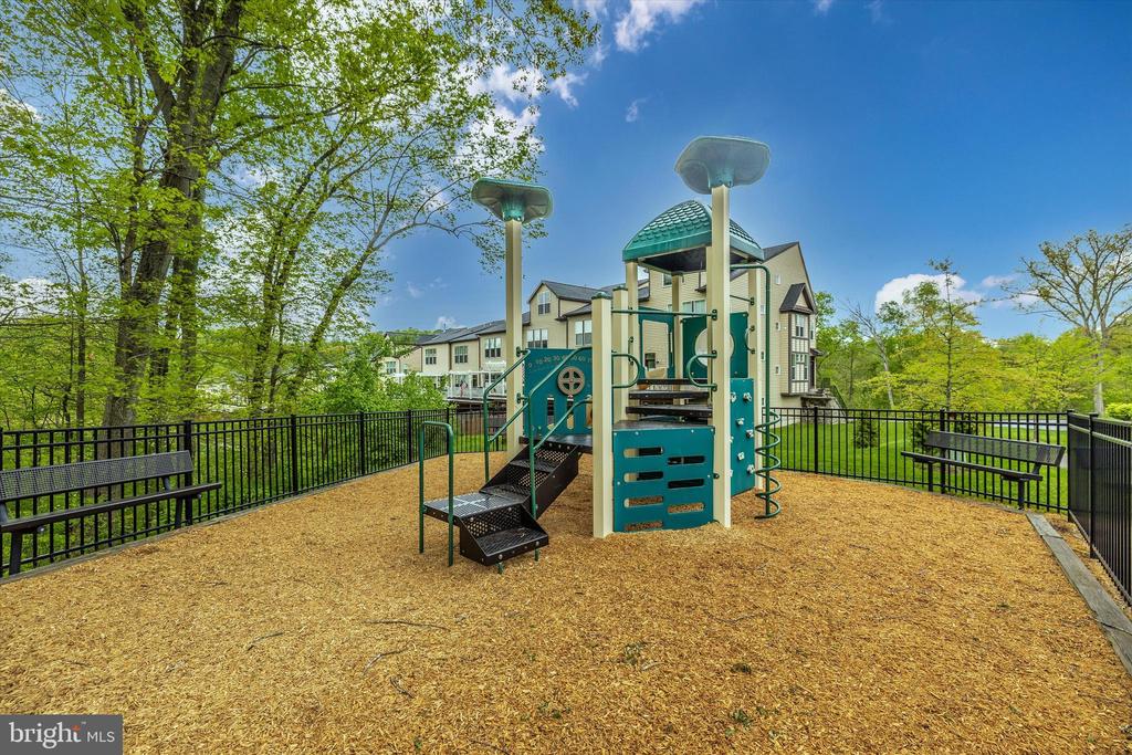 6943 COUNTRY CLUB TERRACE