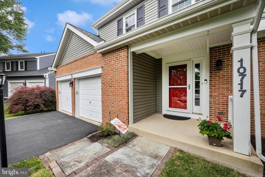 10717 GRANGERFORD COURT
