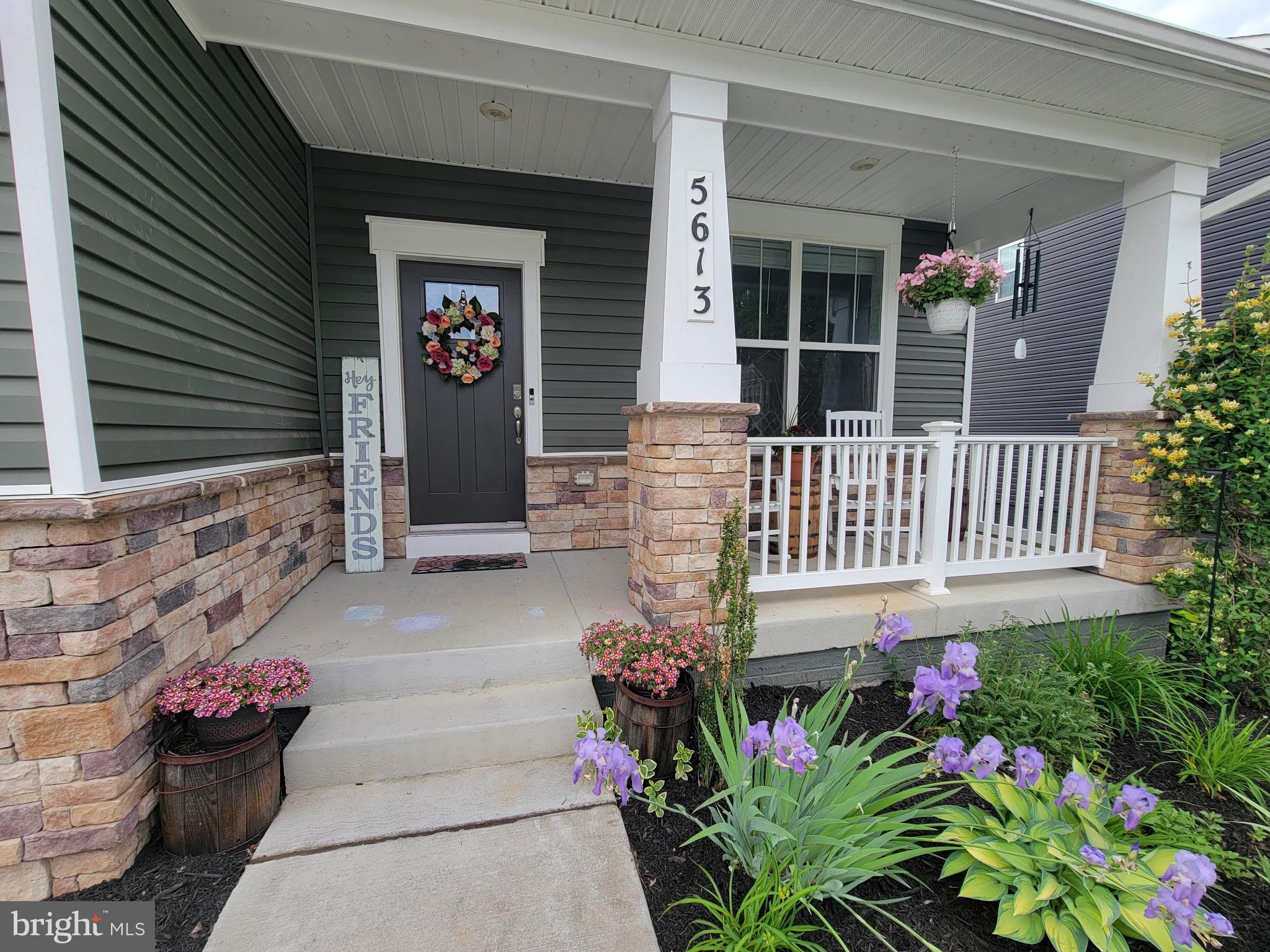 5613 ZOE LANE