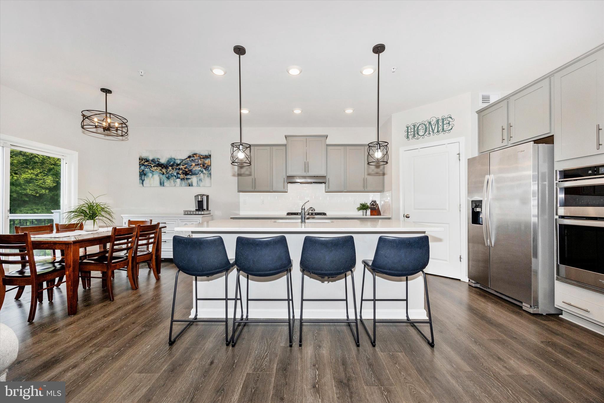 5613 ZOE LANE