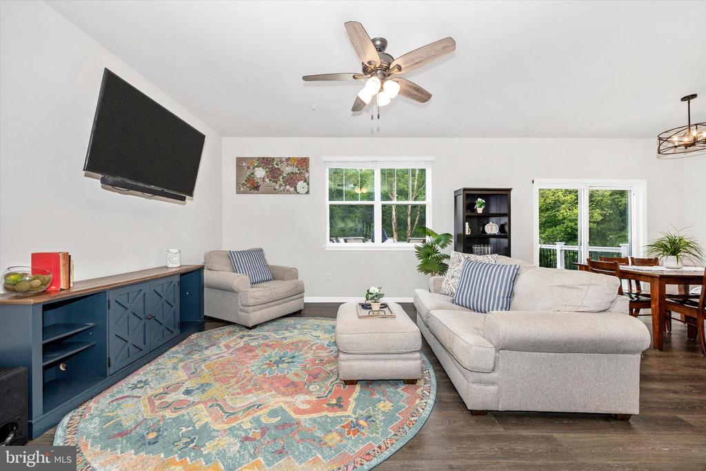 5613 ZOE LANE