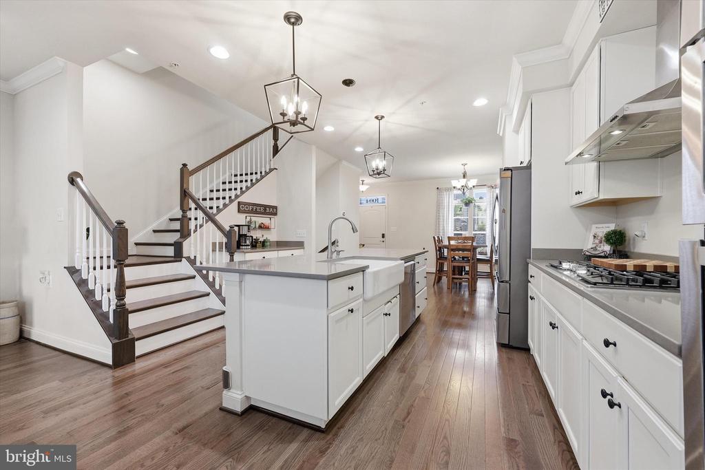 1004 LINDLEY ROAD