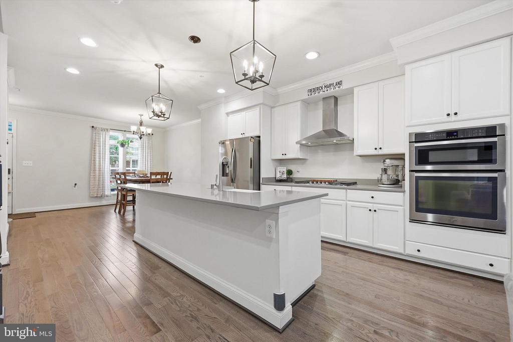 1004 LINDLEY ROAD