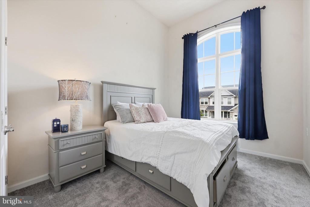 1004 LINDLEY ROAD