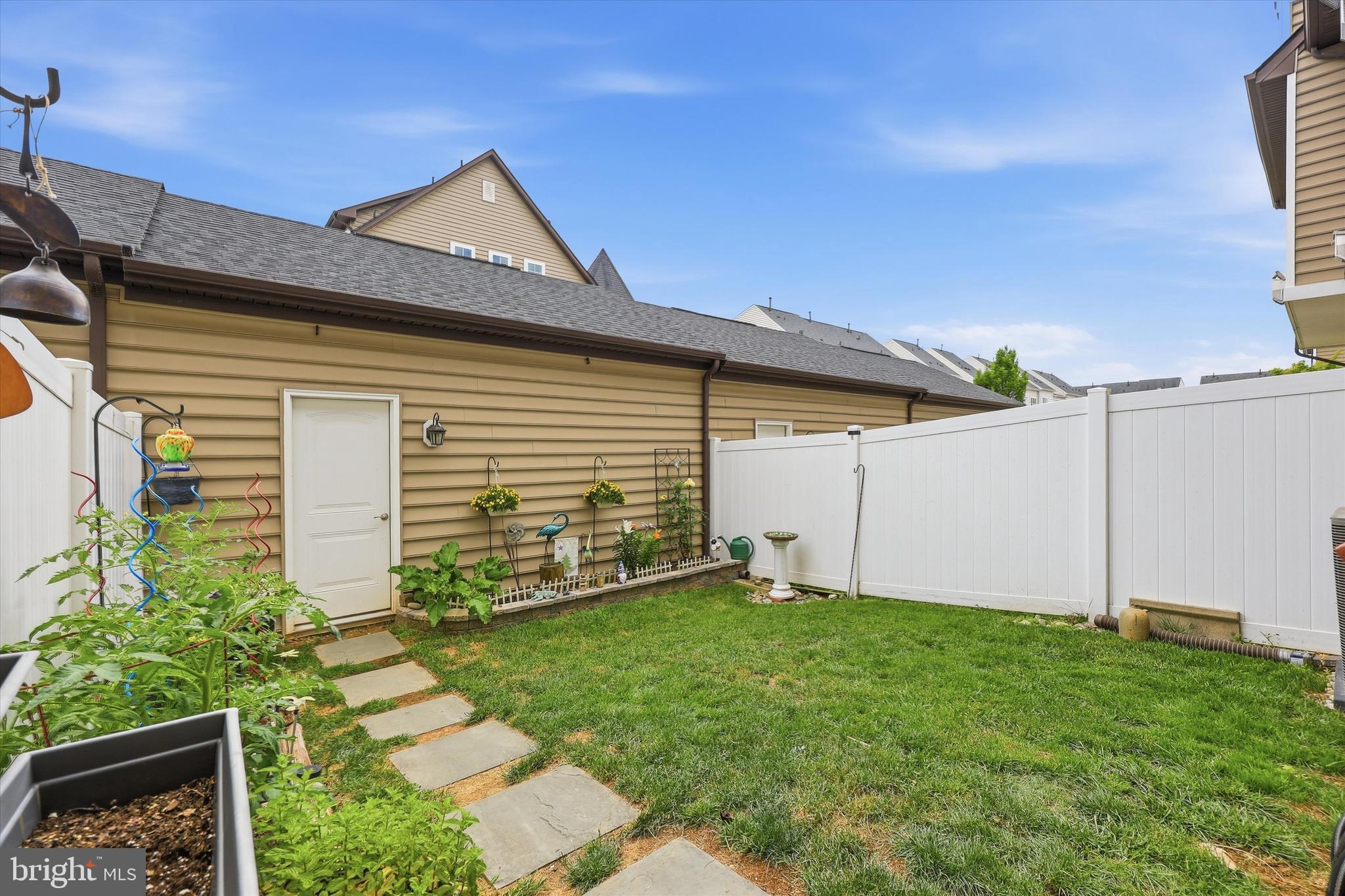 1004 LINDLEY ROAD