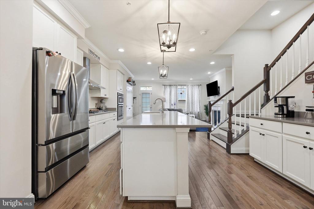 1004 LINDLEY ROAD