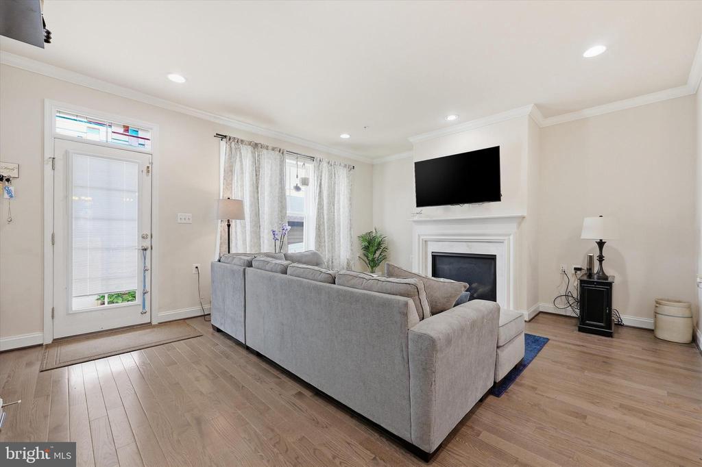 1004 LINDLEY ROAD