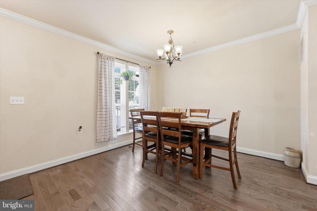 1004 LINDLEY ROAD