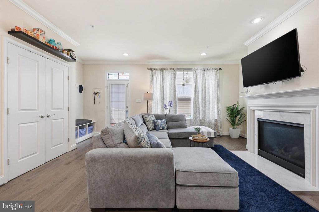 1004 LINDLEY ROAD