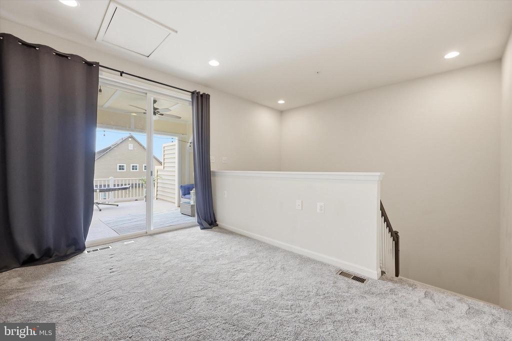 1004 LINDLEY ROAD