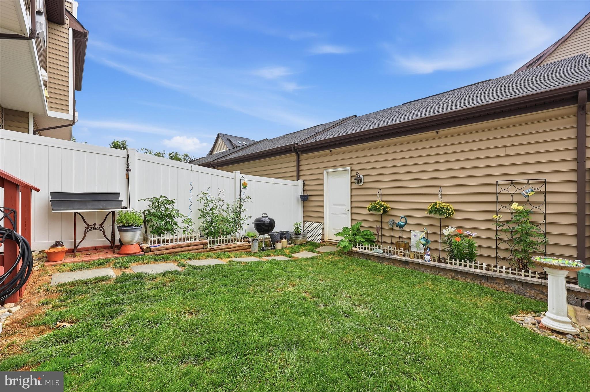 1004 LINDLEY ROAD