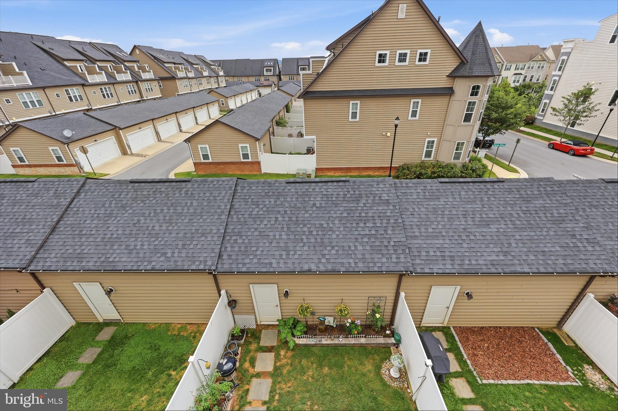1004 LINDLEY ROAD