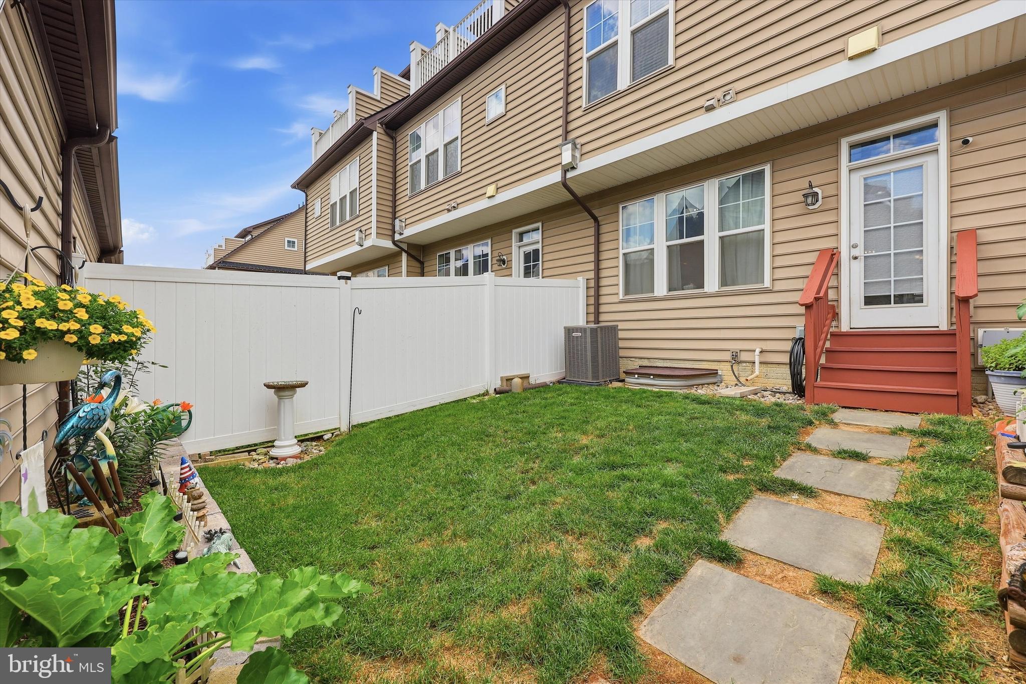 1004 LINDLEY ROAD