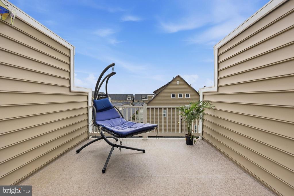 1004 LINDLEY ROAD