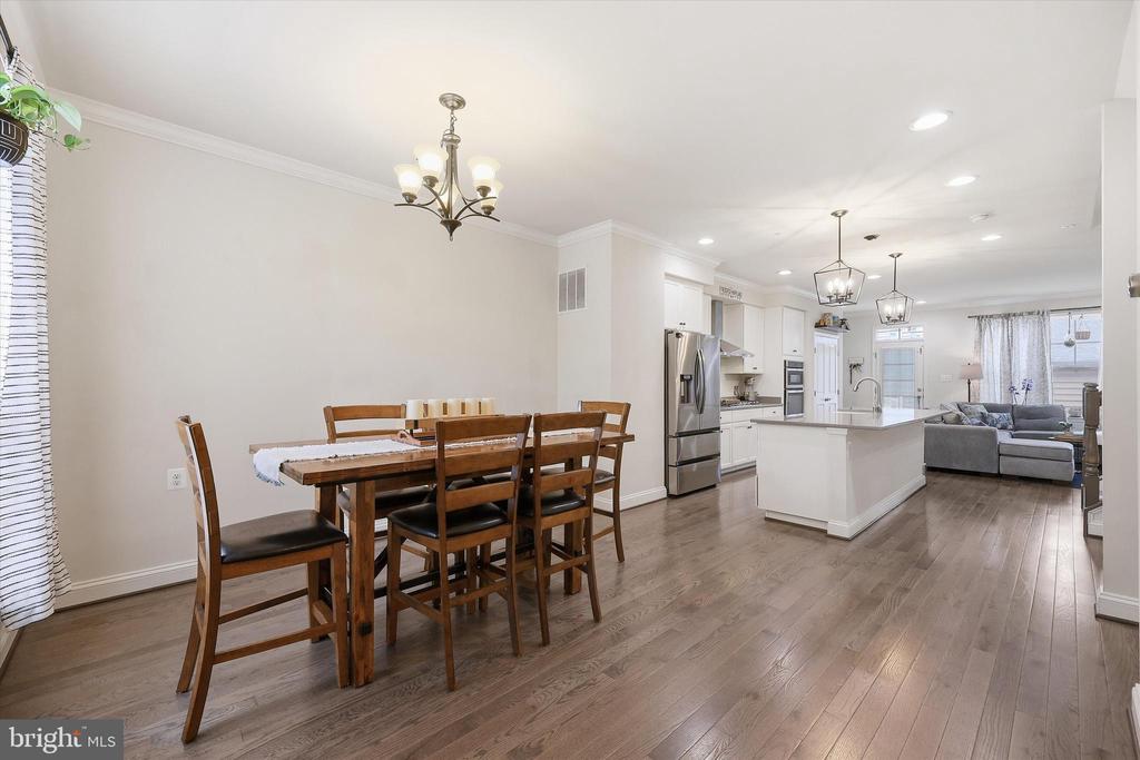 1004 LINDLEY ROAD